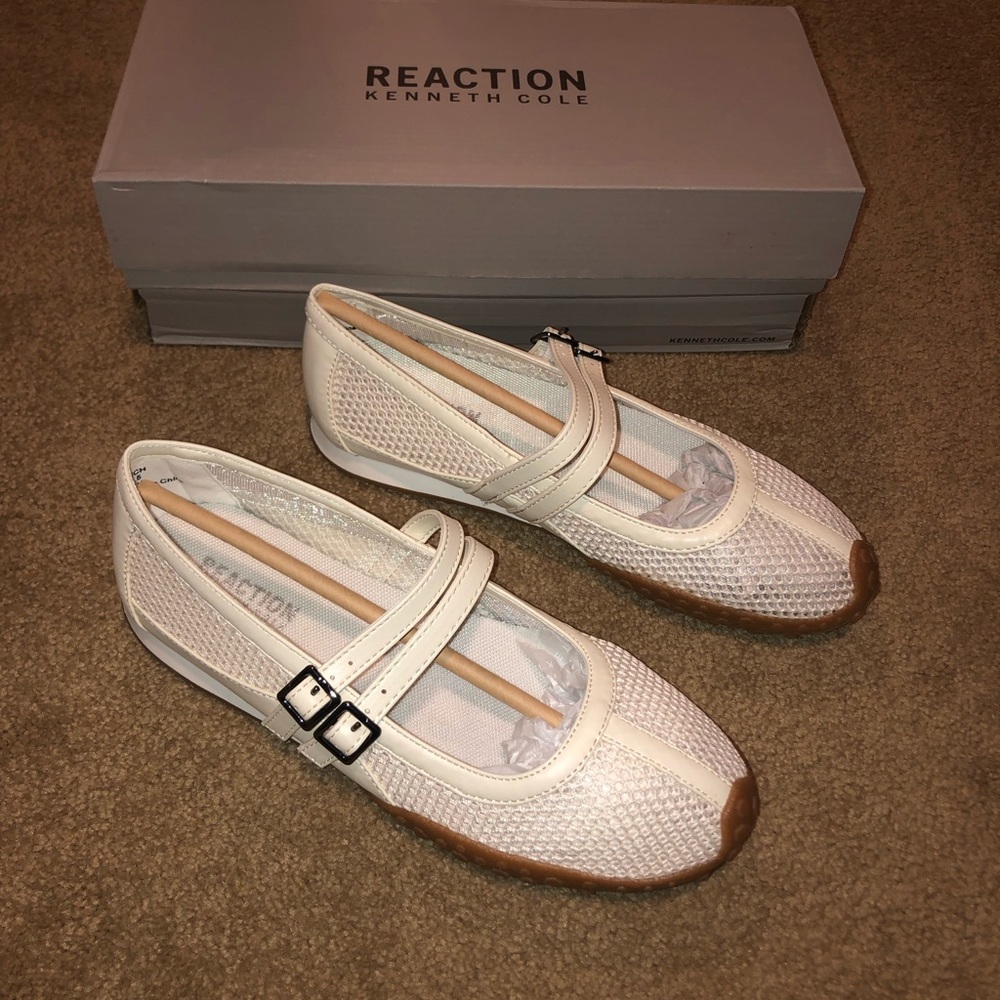 Reaction Kenneth Cole Violeta Mary Jane Sneaker Size 6 Medium Width. Cream Color